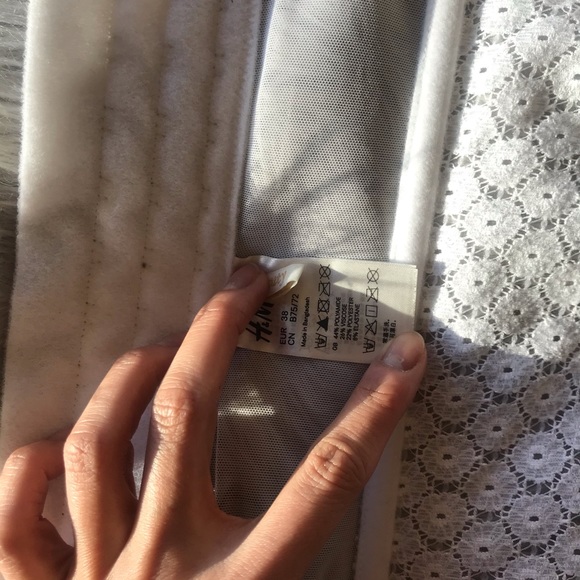 White Daisy Eyelet Lace Bustier - Picture 3 of 3